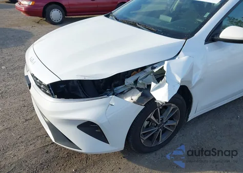 2024 Kia Forte Lxs из США, поврежденный, VIN 3KPF24AD3RE753393